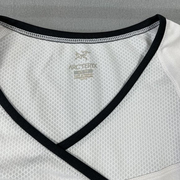 Arc'teryx Shirt Womens XS White A/S Tee V-Neck Mesh Athletic Hiking Trail - Picture 2 of 8